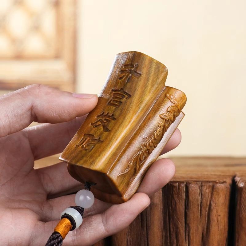 阿根廷绿檀黄杨木质升官发财手把件文玩男士随身盘玩把玩桌面摆件