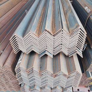 各种规格角钢建筑工程等边角铁万能角钢三角铁角钢热镀锌角铁现货