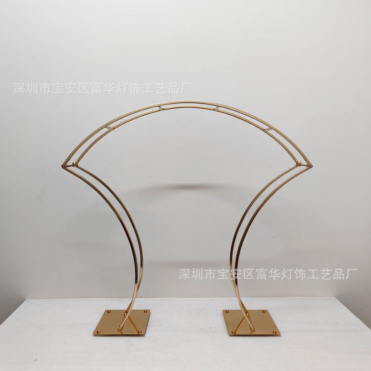 新款婚庆金色电镀拱形主桌摆花架婚礼T台路引舞台T台布置创意道具