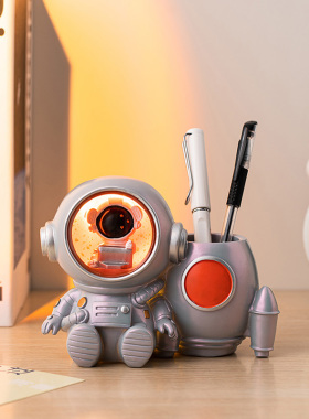 宇航员笔筒创意小夜灯摆件儿童房间男孩桌面实用奖品W学生开学礼