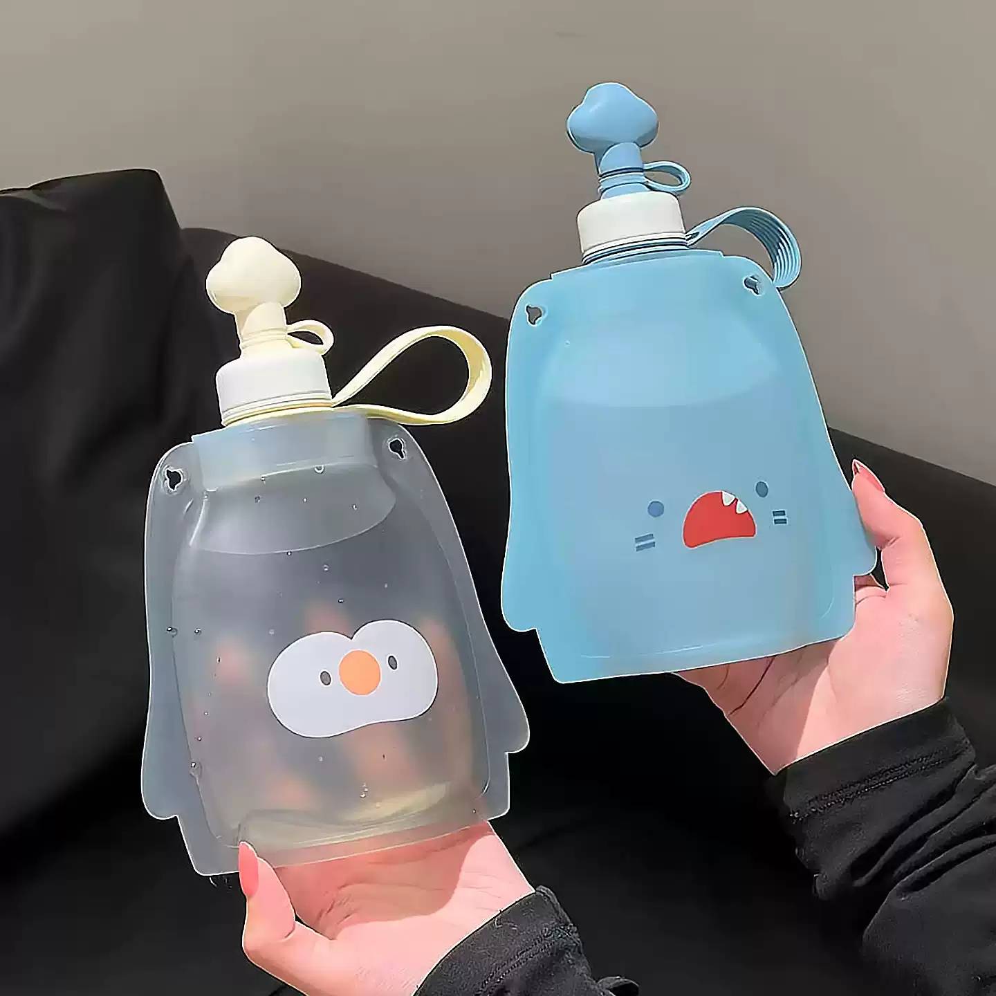 便携硅胶儿童水壶食品级软水壶可