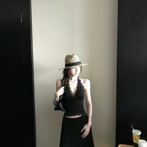 夏上新蕾丝挂脖吊带背心+鱼尾半身裙两件套套装