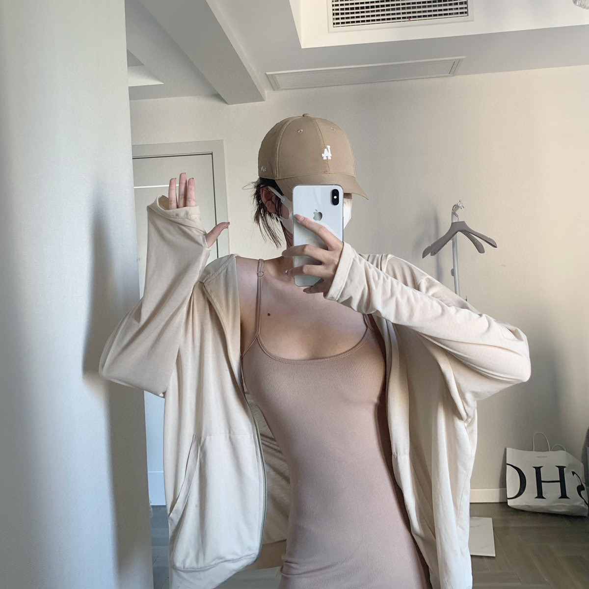 实体店同步销售秋款上新显瘦打底时尚套装