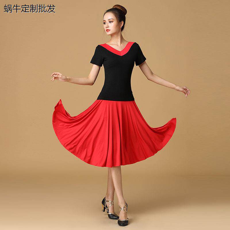 广场舞服装新款套装短袖上衣短裙舞蹈演出服两件套大妈跳舞衣服女