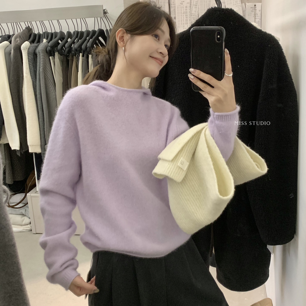 MISS密思家-简约超百搭浣熊绒暖和连帽保暖毛衣（含28羊毛）M0510