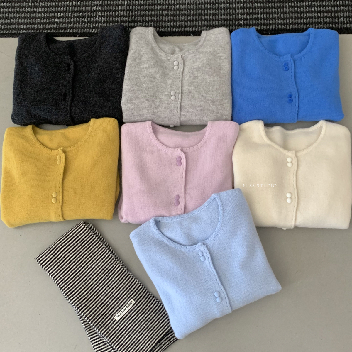 MISS密思家-温柔丝绒扣高品质全羊毛开衫保暖毛衣（含100羊毛）17