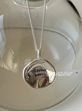 auQDE韩版小众设计感字母圆牌项链时尚质感简约INS毛衣链搭配女