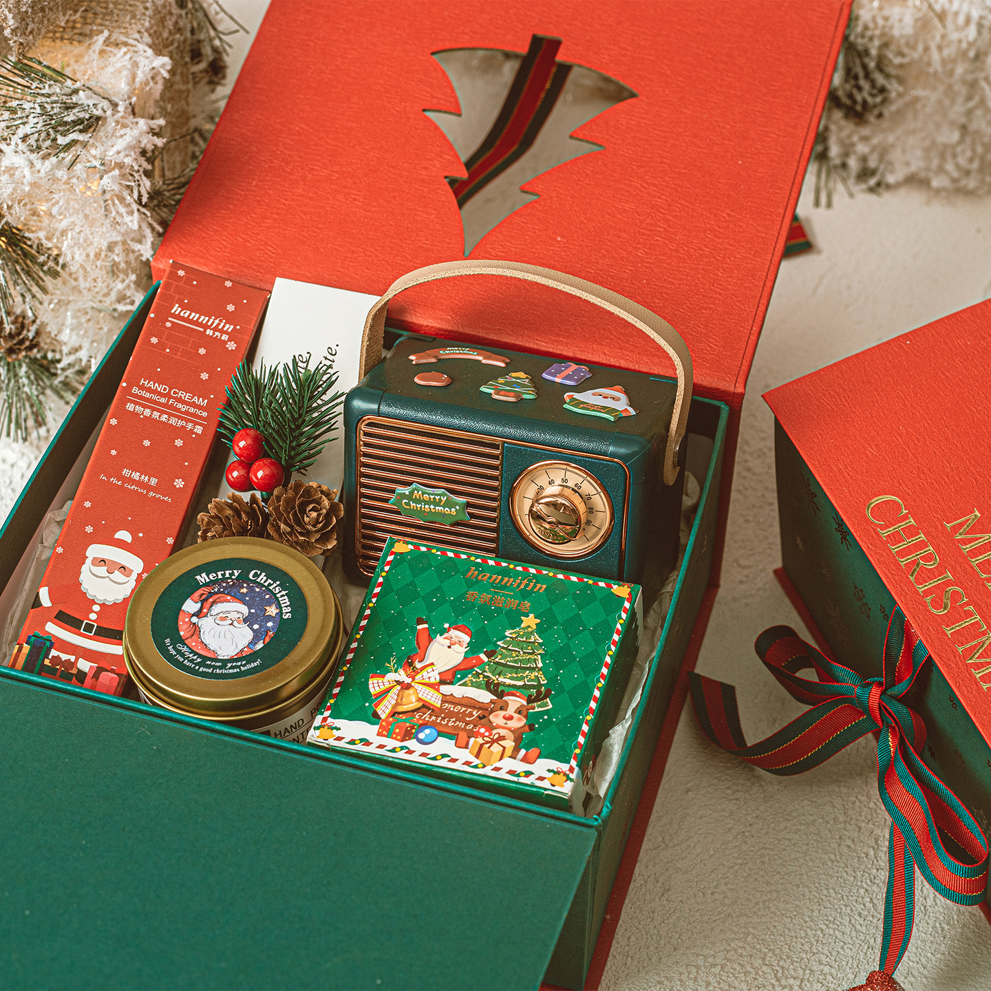 圣诞礼品盒套装复古蓝牙音箱香薰蜡烛手工皂圣诞老人主题礼盒