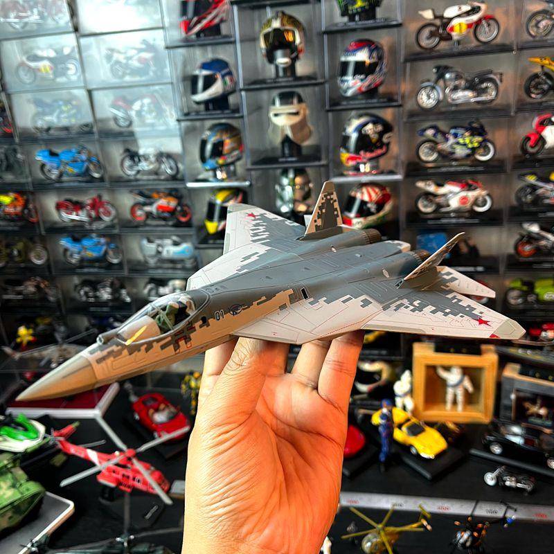 1:72合金飞机SU-57战斗机成品金属模型配武器机轮可互换配有支架