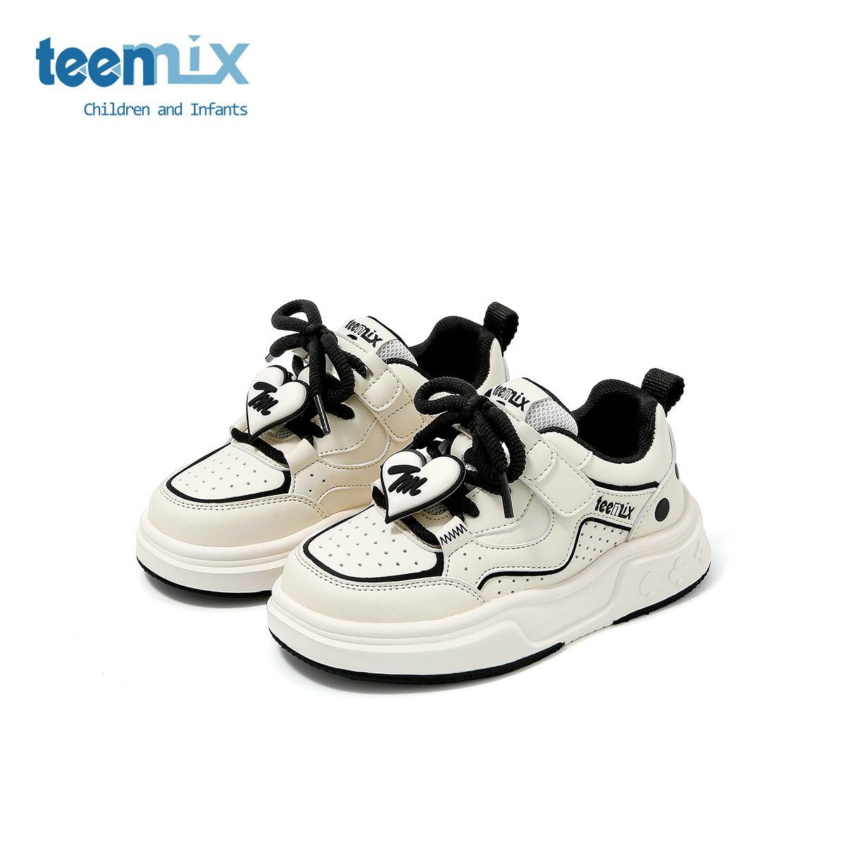 天美意儿童板鞋小白鞋