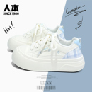 人本小白鞋女款2025冬季新款百搭爆款厚底板鞋子可爱女学生休闲鞋