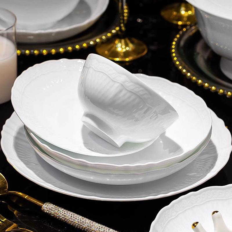 2024新款高档釉下彩餐具套装景德镇高白瓷法式浮雕陶瓷碗盘碟家用