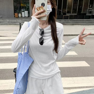 春夏新款卷边纯色薄款修身圆领长袖t恤女收腰显瘦修身长上衣