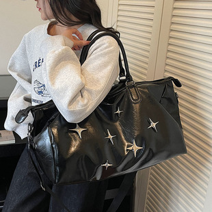 质感旅行包2026新款大容量手提包女运动健身包通勤托特单肩斜挎包