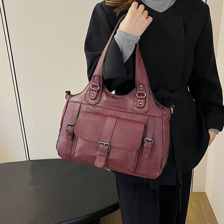 2025冬季新款托特包PU2024年冬季皮带装饰拉链均码