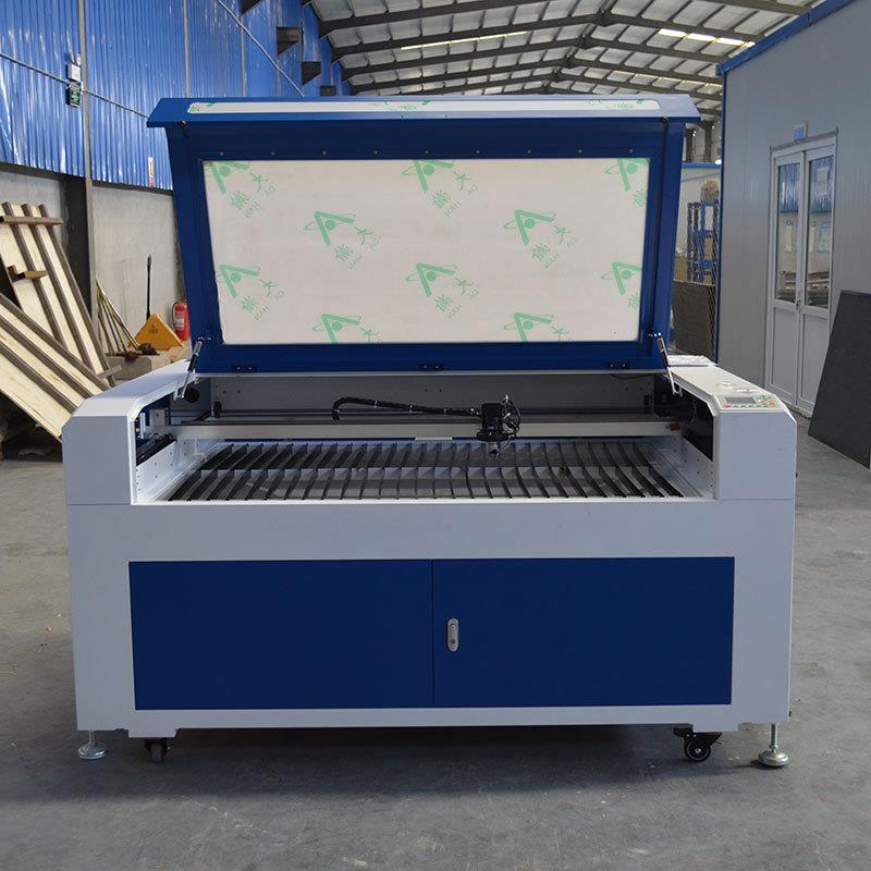 厂家供应1390CCD定位自动巡边定位激光切割机 摄像头激光切割机