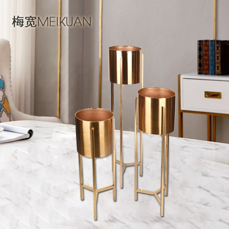 铁艺客厅摆件三叉架花器美式轻奢客厅金属落地花瓶客厅家居摆件