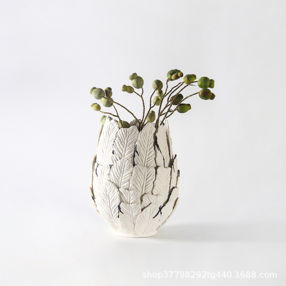 轻奢现代极简树叶羽毛拼接镂空陶瓷花器花瓶摆件样板间玄关装饰品,模玩/动漫/周边/娃圈三坑/桌游,文化/体育周边,淘宝优惠券,粉丝福利购,淘宝优惠卷