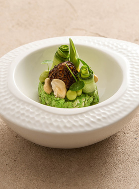 厂家优格亮光蛋形盘子菜盘陶瓷盘高级感酒店白色餐具意境菜甜品盘