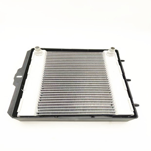 F10 F01 F11 535i 7系 530i 17117802662辅助水箱散热器冷却器F07