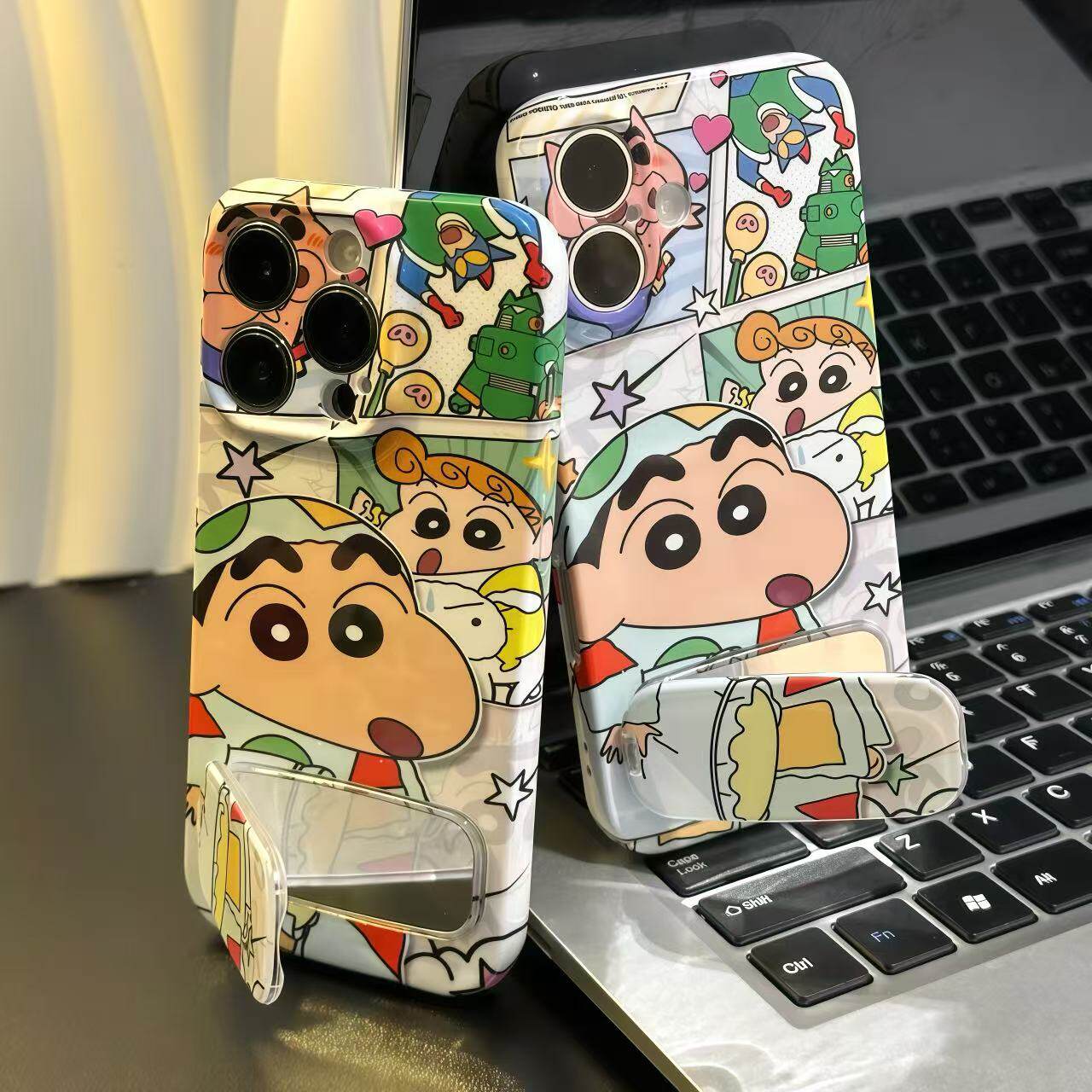 苹果16e可爱14PLUS真我NEO7TURBO适用iPhone15睡衣小新小葵13卡通三星S25ULTRA菲林硬12ProMax手机壳镜子支架