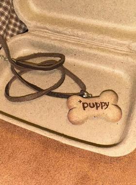 小狗牌饼干项链可爱个性秋冬毛衣链复古小众设计高级感新款颈链