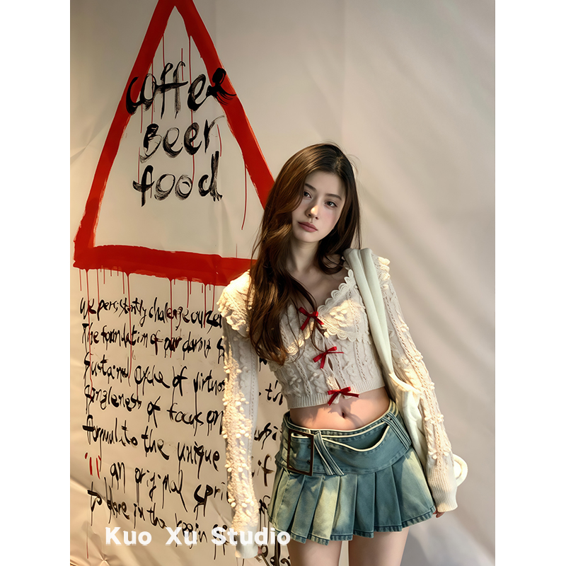 【送运费险】蝴蝶结V领修身上衣