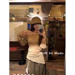 辣妹穿搭早秋套装晕染不规则下摆露肩长袖针织衫修身收腰显瘦上衣