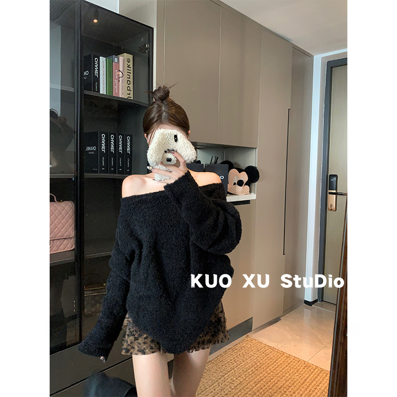 秋冬毛衣一字肩复古黑色长袖套头软糯宽松针织衫中长款慵懒上衣女