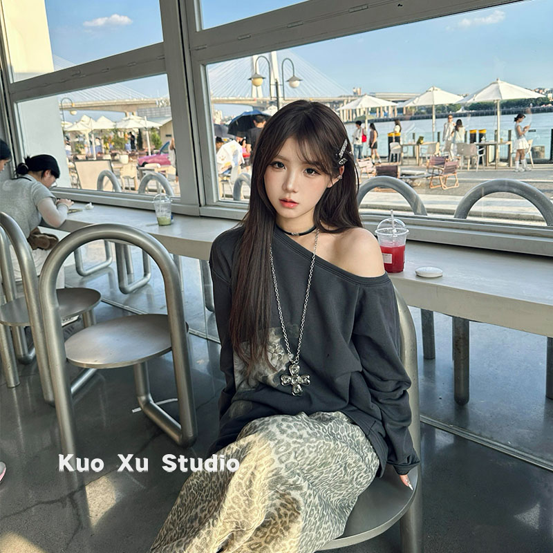 【送运费险】韩系露肩设计感上衣