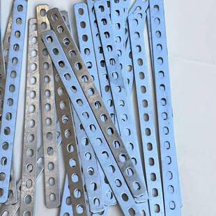 冲孔镀锌扁铁条带孔加厚改装固定支撑不易生锈打孔铁条直条架子