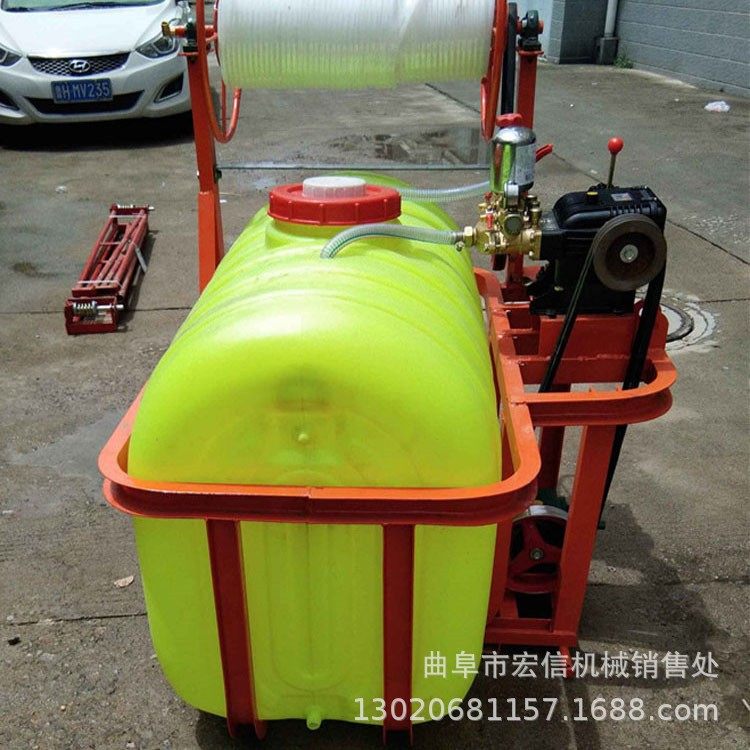 20马力拖拉机带打药机 500升皮带传动打药机 拖拉机带喷药机