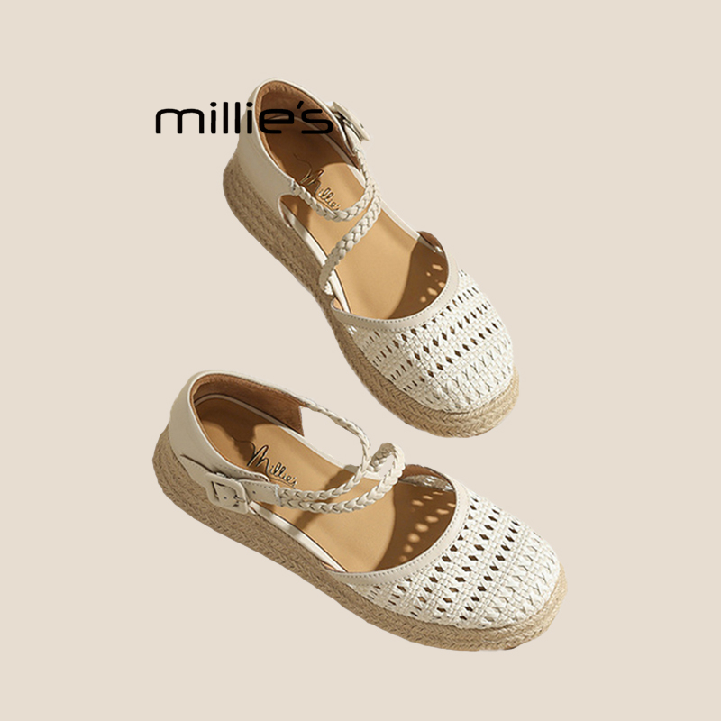 MILLIE'S/妙丽圆头平底编织镂空设计感麻花扣带草编厚底包头凉鞋