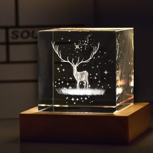 饰品 发光水晶立方小夜灯宇航员桌面七彩台灯麋鹿摆件创意玻璃球装