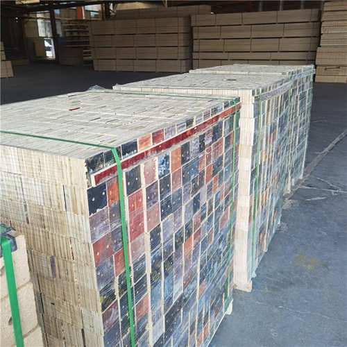 厂家批发锯末压合脚墩 带孔锯末墩价格 旧模板墩厂家批发