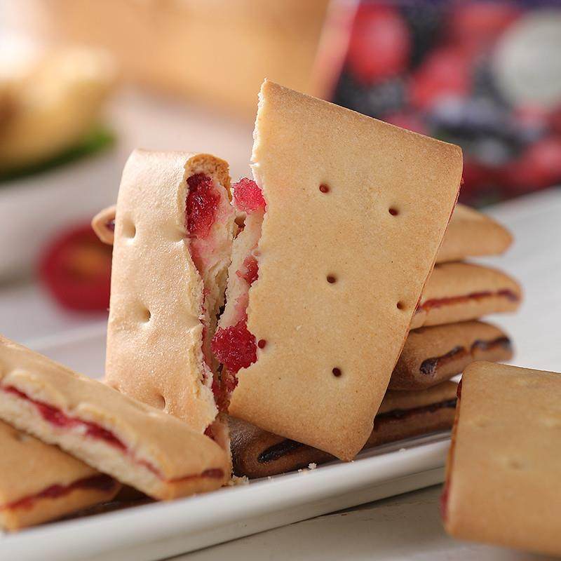 正宗俄罗斯进口夹心饼干果酱水果果肉夹心饼早餐营养小麦饼干休闲