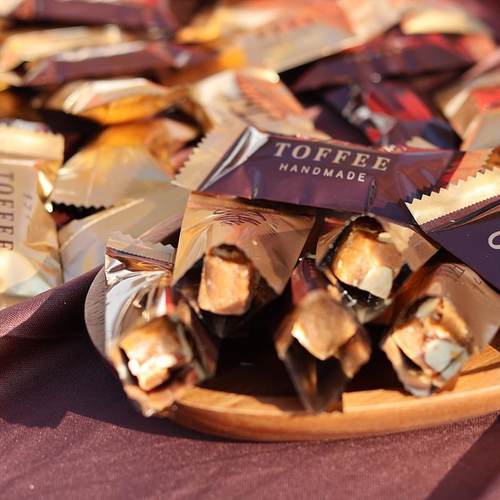 正宗喜糖海盐巴旦木太妃糖