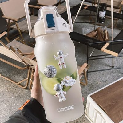 tritan运动塑料水杯大容量便携男生女学生健身带吸管水杯子2000ml