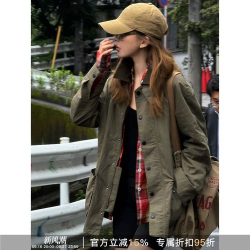 复古猎装女款工装翻领宽松夹克