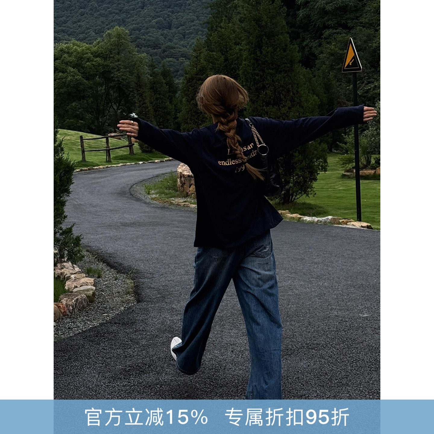 RHER STUDIO“街角旧梦”破洞牛仔裤夏季时尚女士水洗牛仔K6168