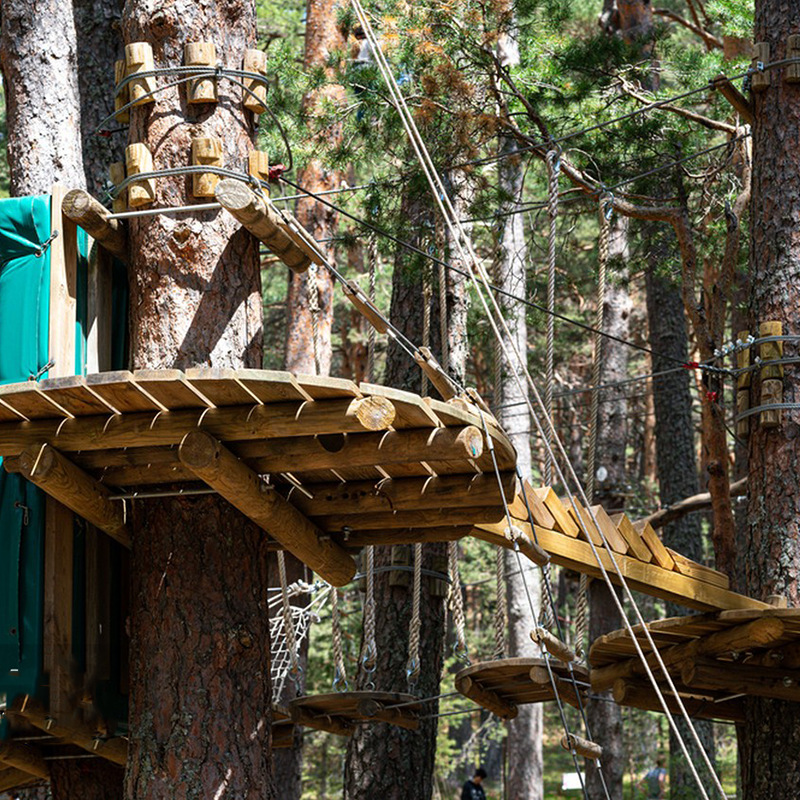 丛林穿越轨道魔网攀爬运动拓展设备闯关探险户外景区无动力设备