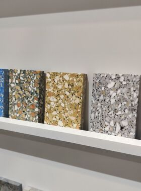 金黄色水磨石 彩色人造石花色定治 蓝色彩灰色无机人造石工地石材