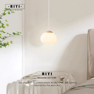 奶油风简约吊线灯床头吊灯2025新款主卧室温馨浪漫法式小吊灯原木