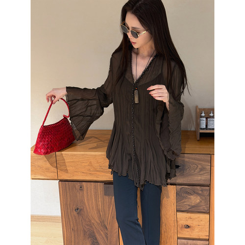 7SEVEN 法式V领褶皱喇叭袖衬衫女长袖显瘦可可棕上衣7005