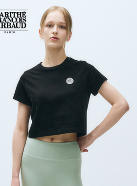 MARITHE运动系列极简修身短袖T恤潮流女士徽章短款圆领25年夏韩系