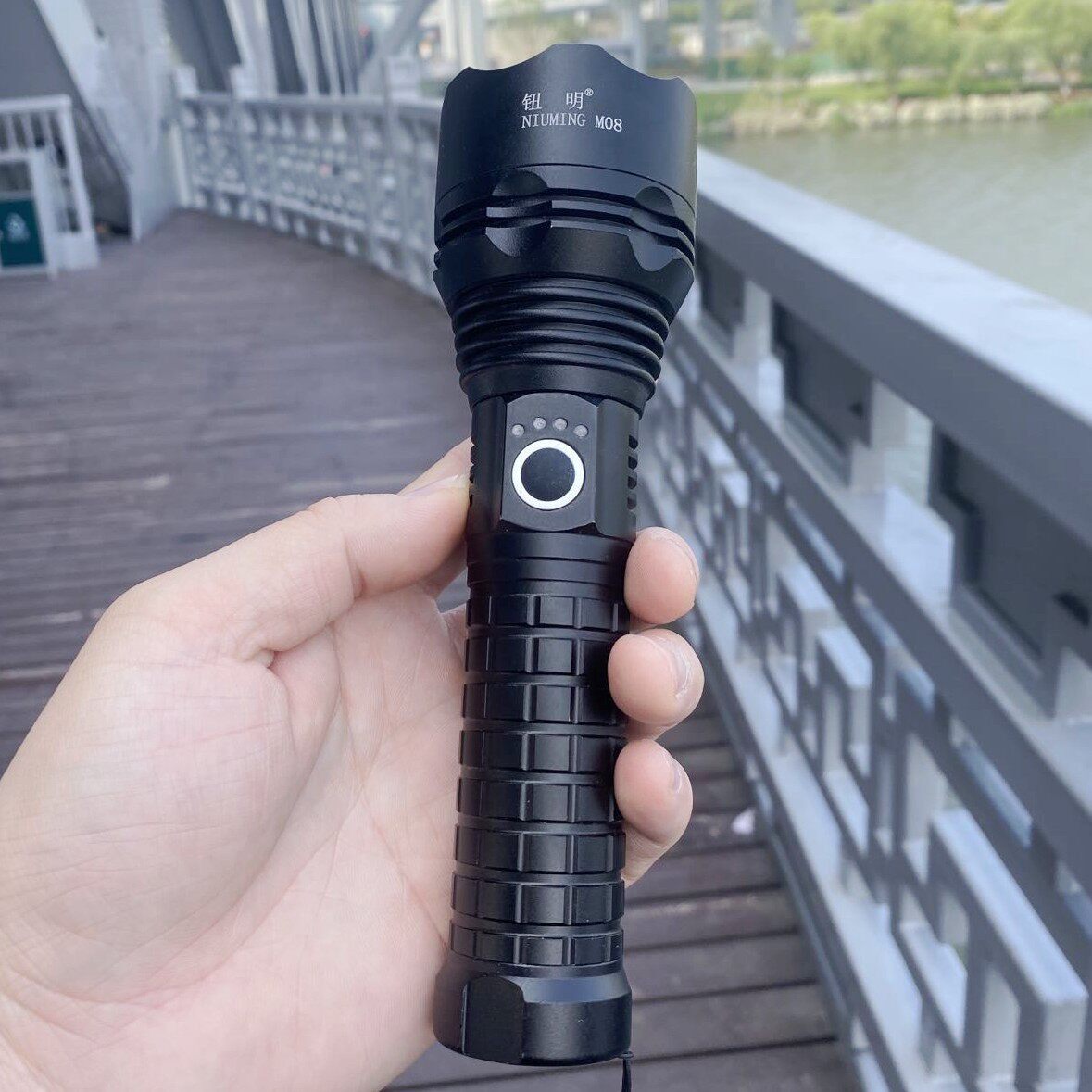 钮明M08强光手电筒 P50灯泡定焦 远射五档 Type-C充电孔26650供电