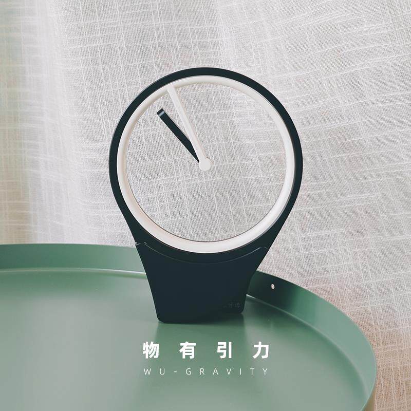 物有引力 悬浮时钟 无表盘时尚简约大气黑科技桌面办公台钟摆件
