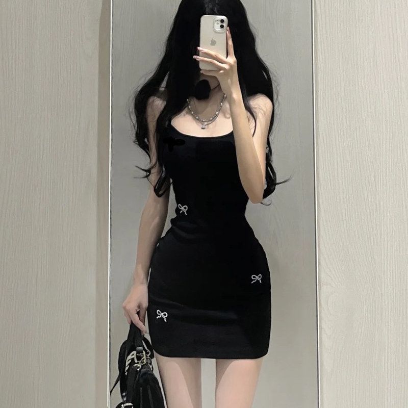 黑色性感裙子辣妹吊带修身甜辣收腰夏季刺绣短裙蝴蝶结纯欲连衣裙