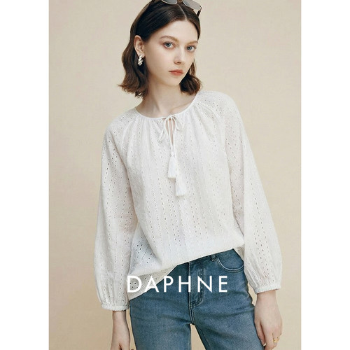 Daphne达芙妮匹马棉白色镂空宽松衬衫女2026秋装法式圆领系带上衣