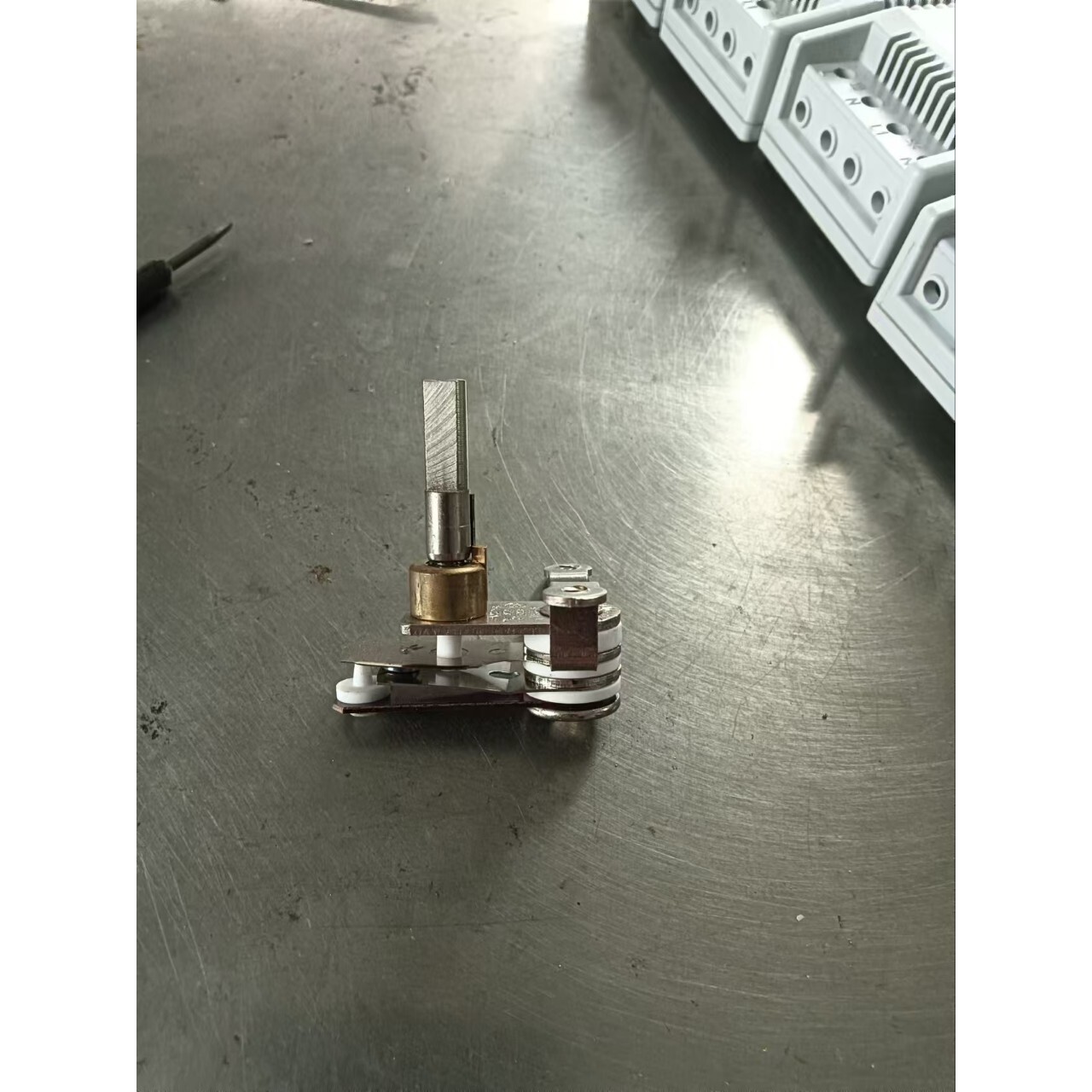 吊瓶蒸汽烫斗调温器工业电熨斗装整机配件温度控制器调节开关